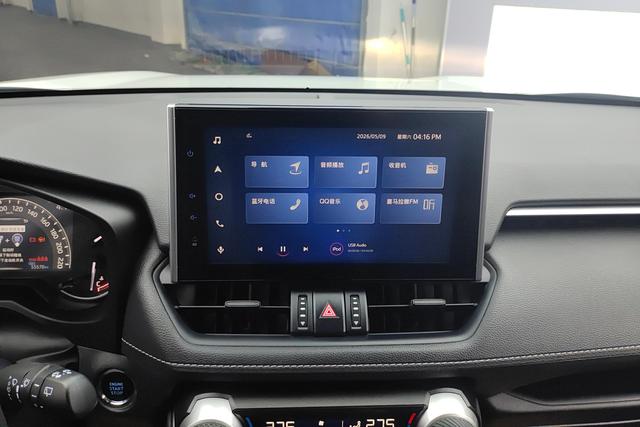 Toyota RAV4 2022, фото 15