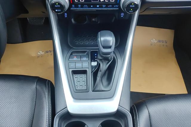 Toyota RAV4 2022, фото 16