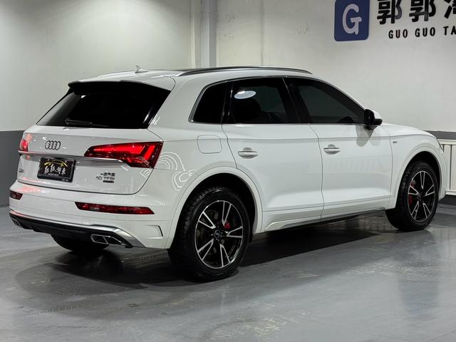 Audi Q5L 2022, фото 11