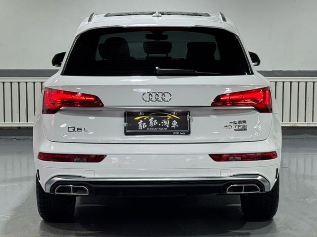 Audi Q5L 2022, фото 13
