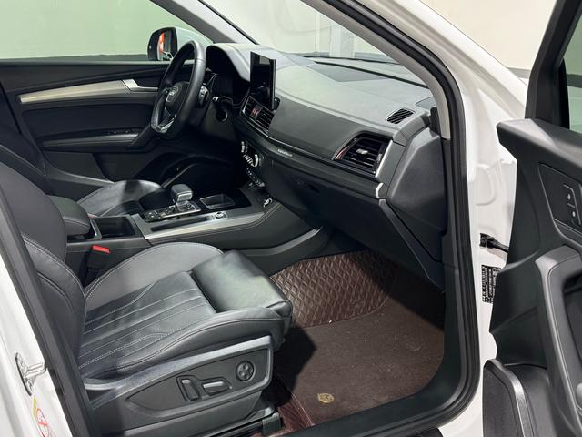 Audi Q5L 2022, фото 14