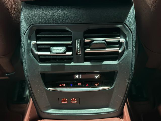 BMW 3 2023, фото 16