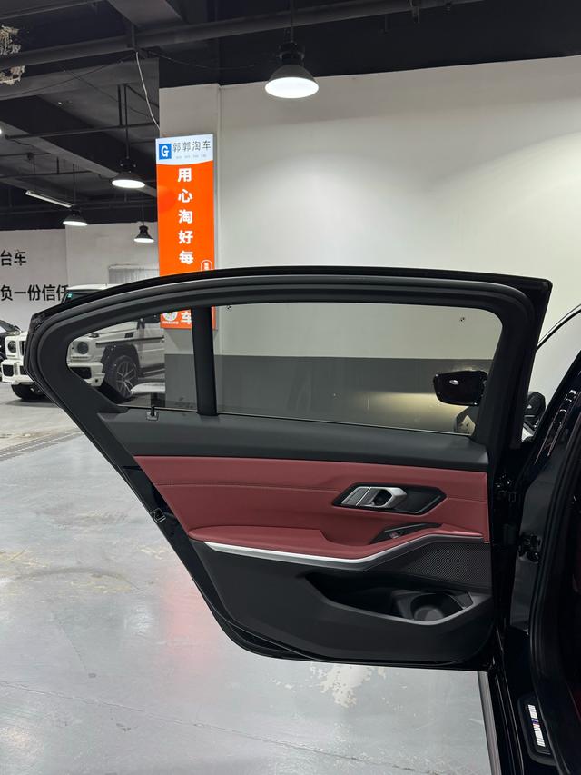 BMW 3 2023, фото 17
