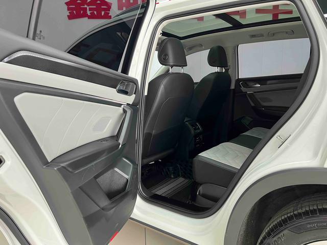 Volkswagen Tayron 2023, фото 15