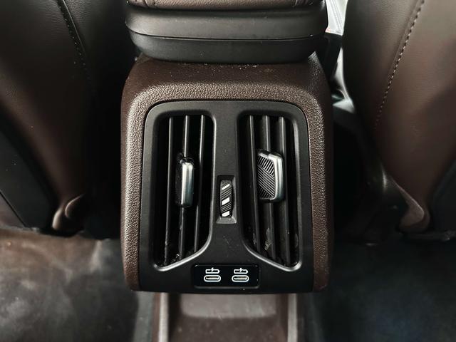 BMW X1 2023, фото 17