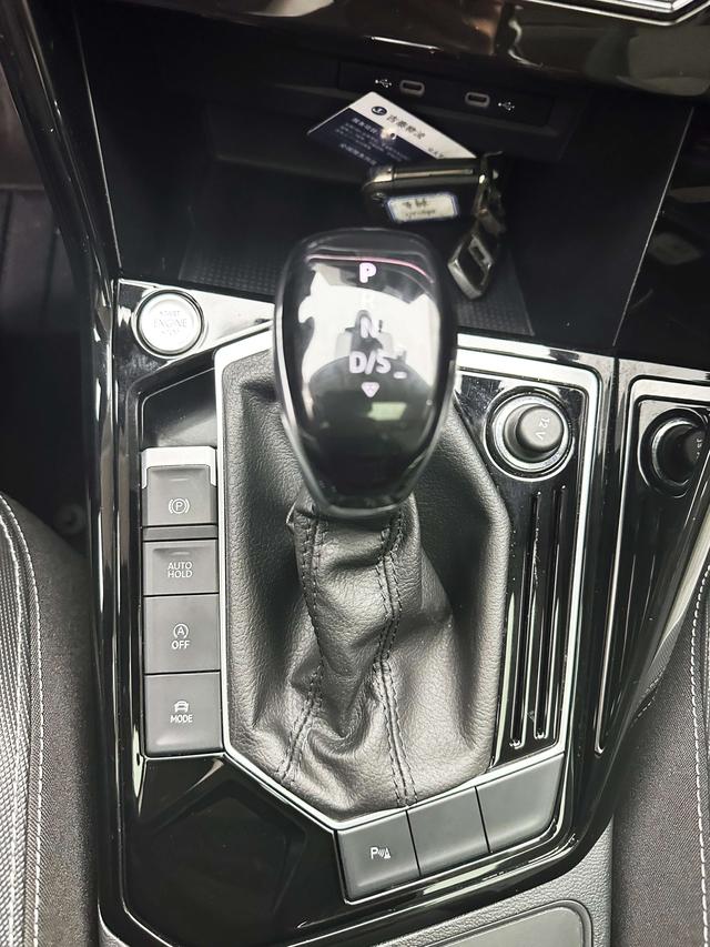 Volkswagen Tayron 2023, фото 13