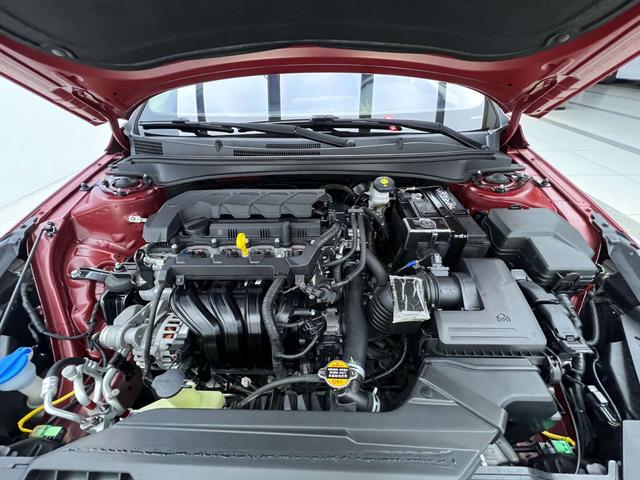 Hyundai Elantra 2022, фото 15