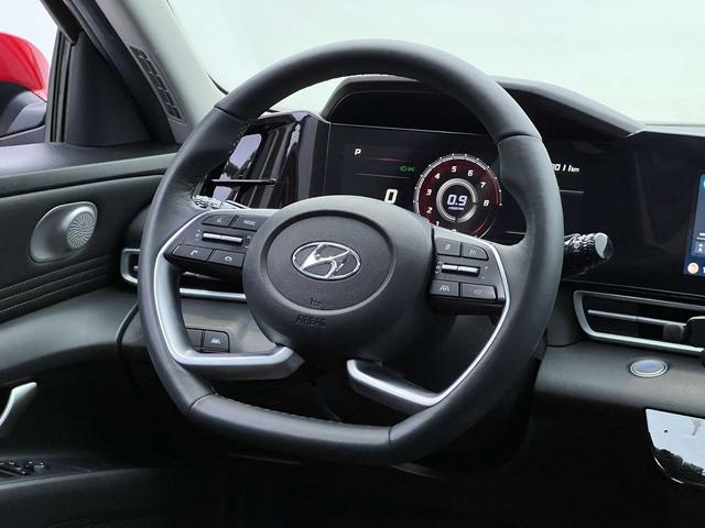 Hyundai Elantra 2022, фото 16