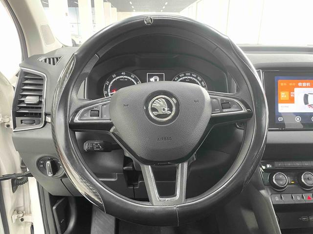 Skoda Karoq 2021, фото 8