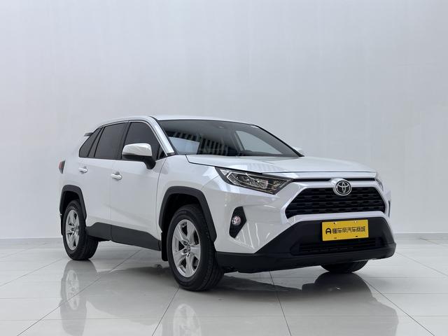 Toyota RAV4 2022, фото 3