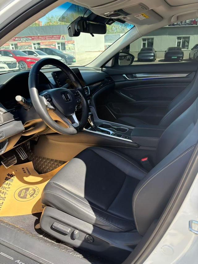 Honda Accord 2022, фото 4