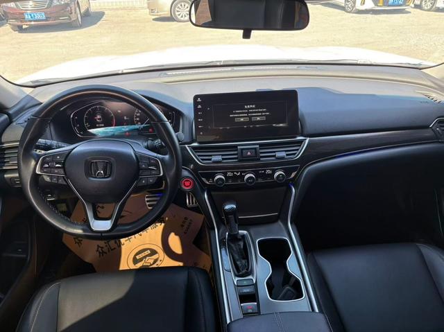 Honda Accord 2022, фото 6