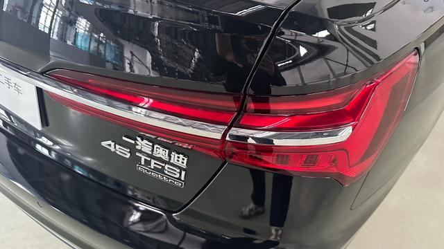 Audi A6L 2023, фото 15