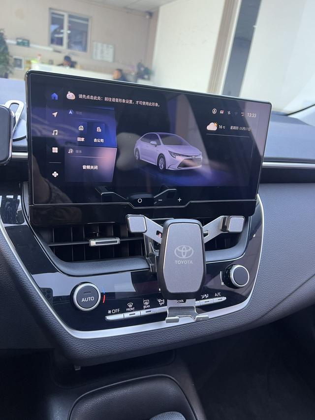 Toyota Corolla 2023, фото 14