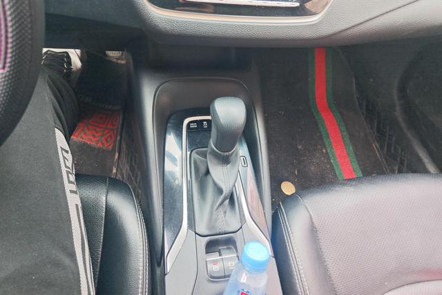 Toyota Corolla 2021, фото 16