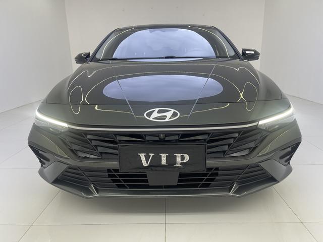 Hyundai Elantra 2023, фото 2