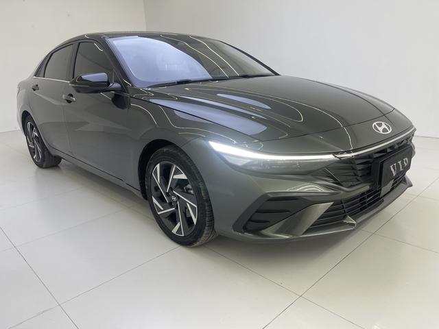 Hyundai Elantra 2023, фото 3