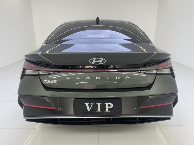 Hyundai Elantra 2023, фото 5