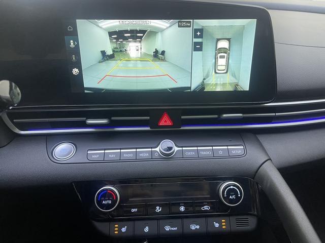 Hyundai Elantra 2023, фото 12