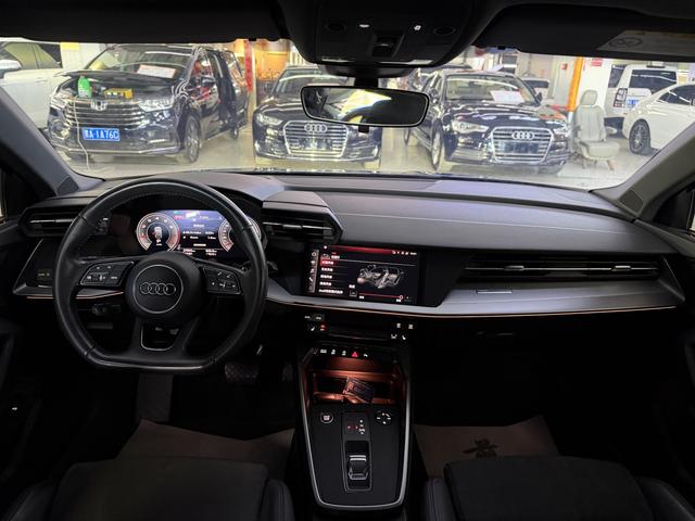 Audi A3 2021, фото 16