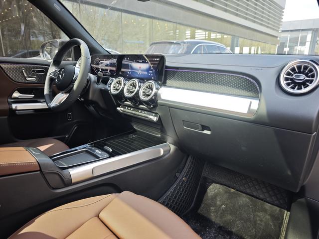 Mercedes-Benz GLB 2025, фото 17