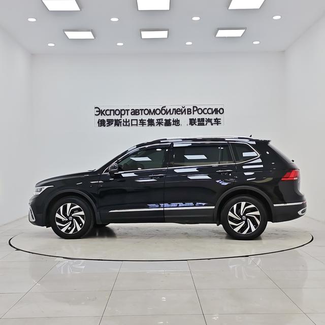 Volkswagen Tiguan 2023, фото 5