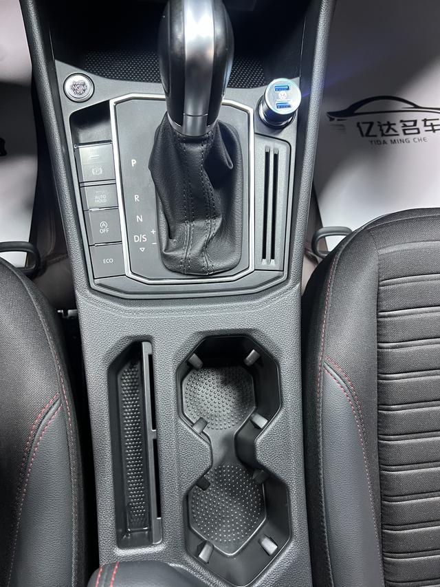 Volkswagen Lavida 2023, фото 13