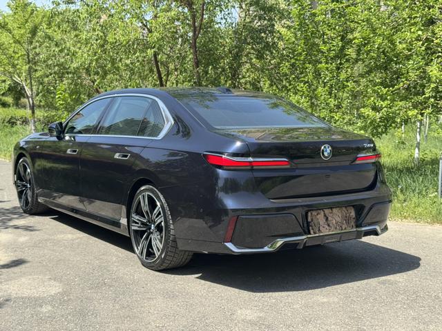 BMW 7 2023, фото 8