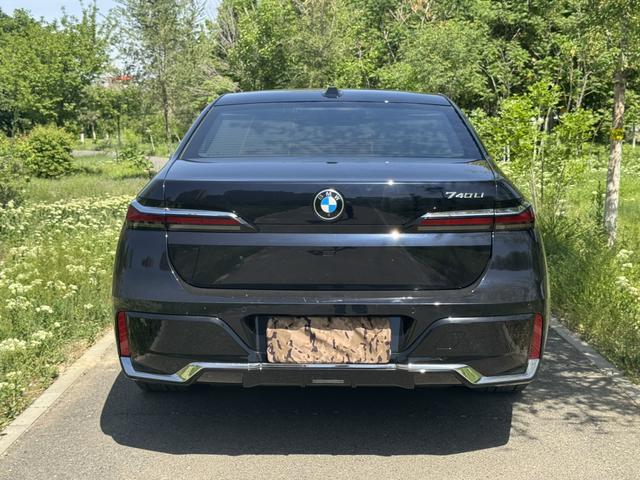 BMW 7 2023, фото 9