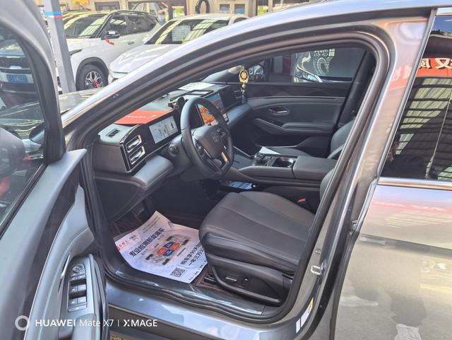 BYD Qin L DM 2025, фото 7