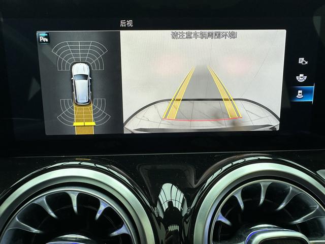 Mercedes-Benz GLB 2022, фото 17