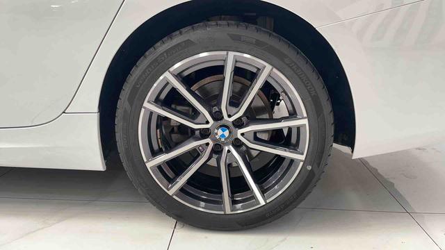 BMW 3 2023, фото 16