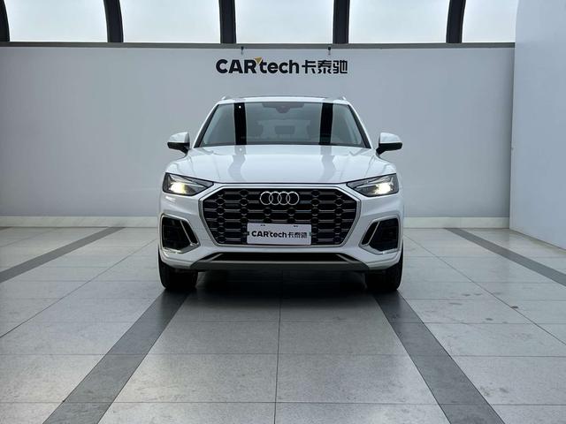 Audi Q5L 2022, фото 2