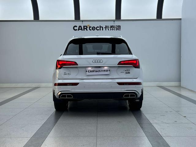 Audi Q5L 2022, фото 3