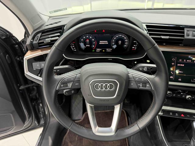 Audi Q3 2021, фото 10