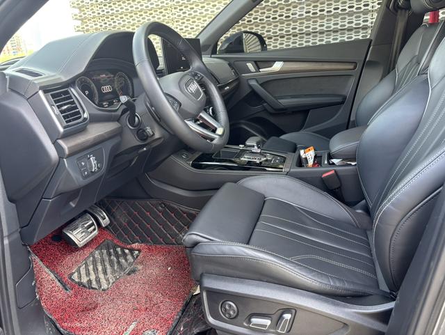 Audi Q5L 2024, фото 4