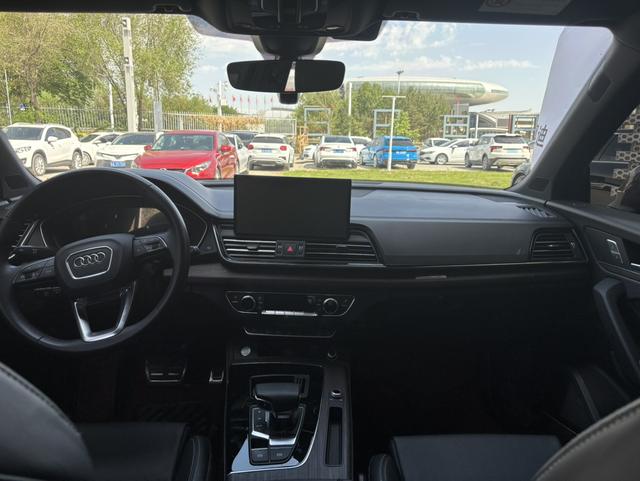 Audi Q5L 2024, фото 6