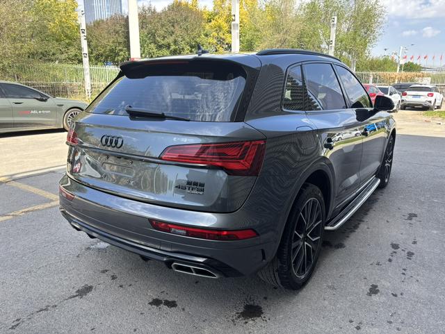 Audi Q5L 2024, фото 9