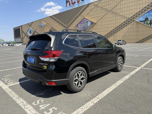 Subaru Forester 2022, фото 4