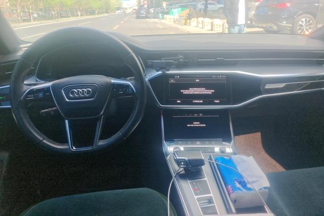 Audi A6L 2021, фото 14