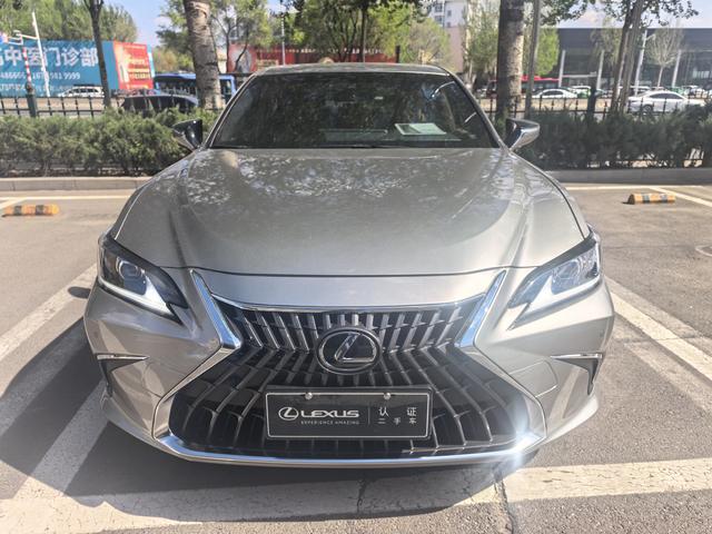 Lexus ES 2022, фото 2