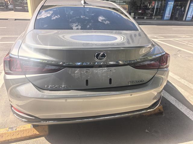 Lexus ES 2022, фото 6