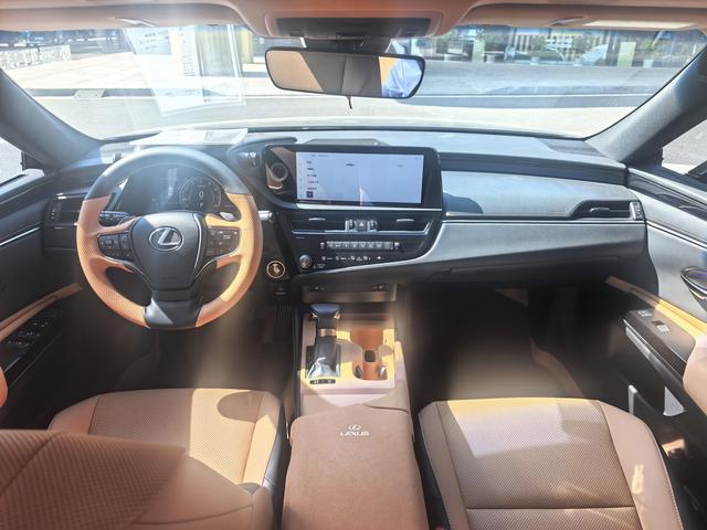 Lexus ES 2022, фото 8