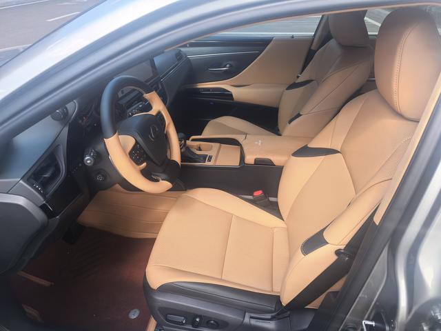 Lexus ES 2022, фото 10
