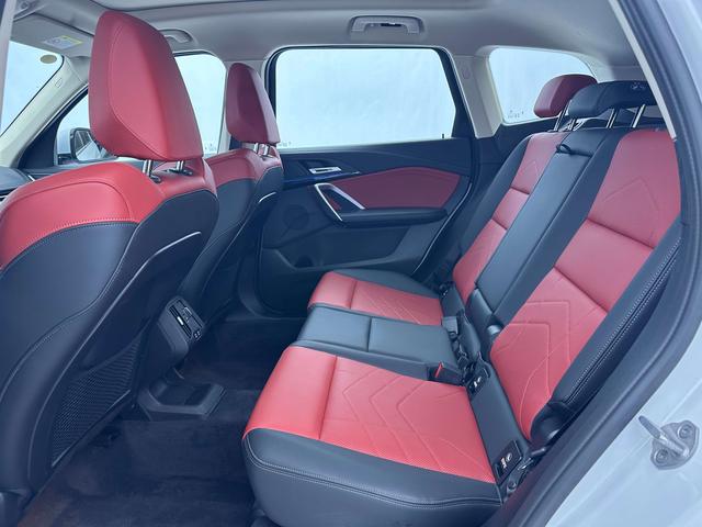 BMW X1 2023, фото 13