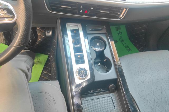 Volkswagen Tiguan 2023, фото 16