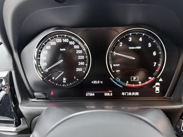 BMW 1 Series 2021, фото 16