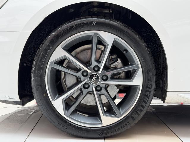 Audi A4L 2023, фото 14
