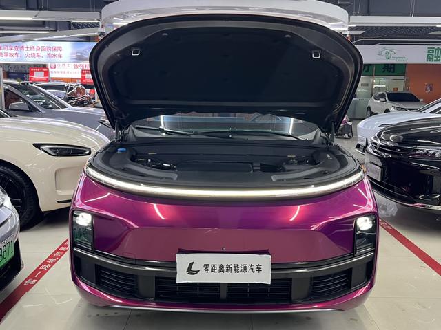 Li Auto L8 2023, фото 15