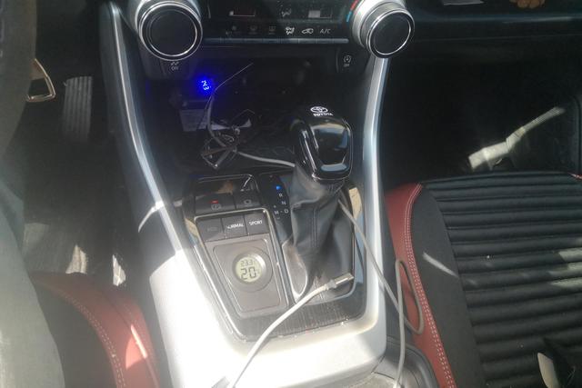 Toyota RAV4 2024, фото 16